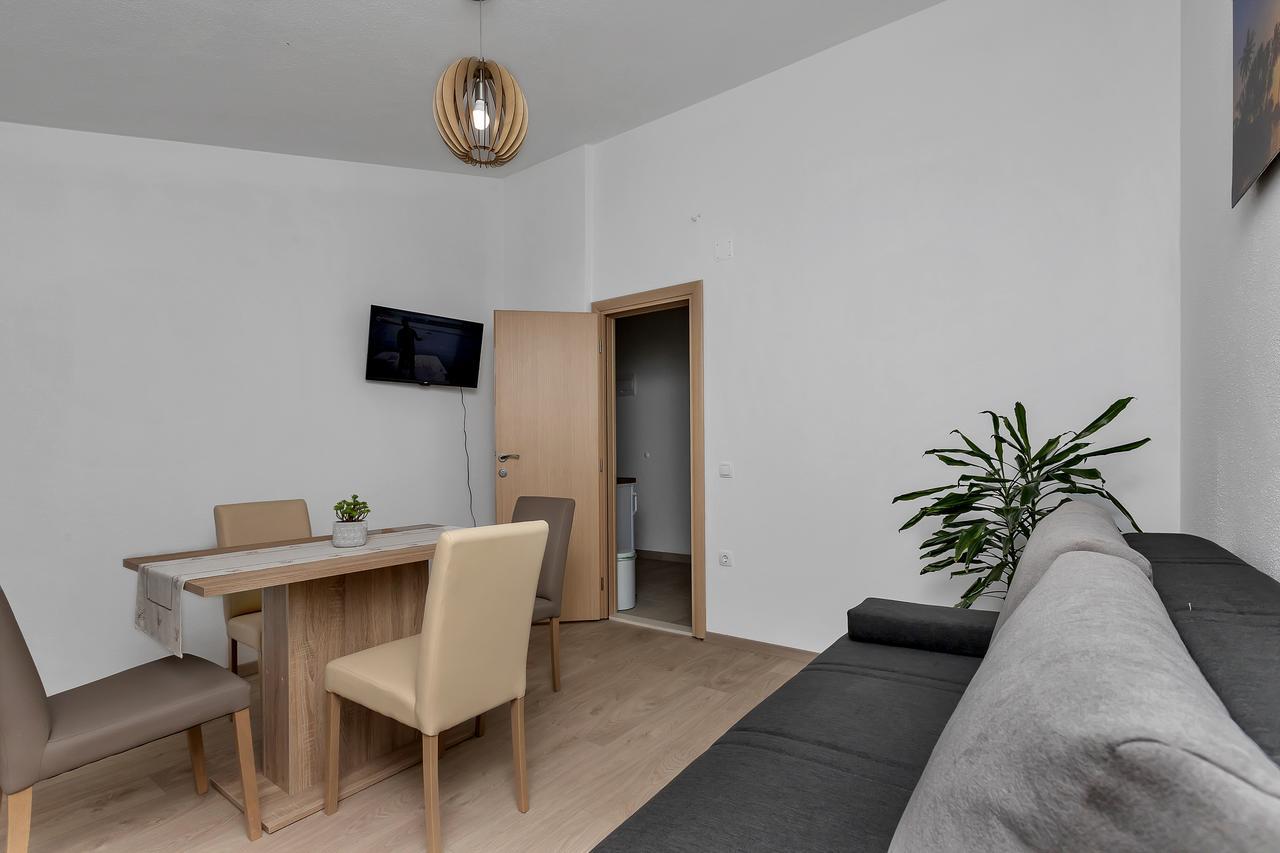 Apartmani Leona Makarska Zewnętrze zdjęcie